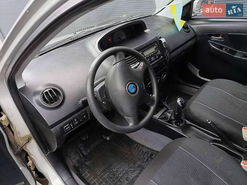 Седан Geely MK 2013 в Глобиному