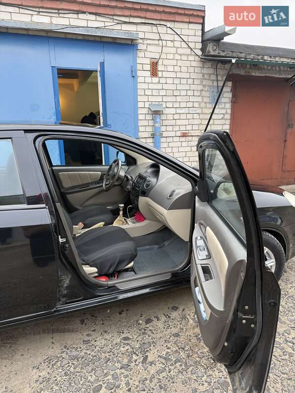 Седан Geely MK 2008 в Вараше