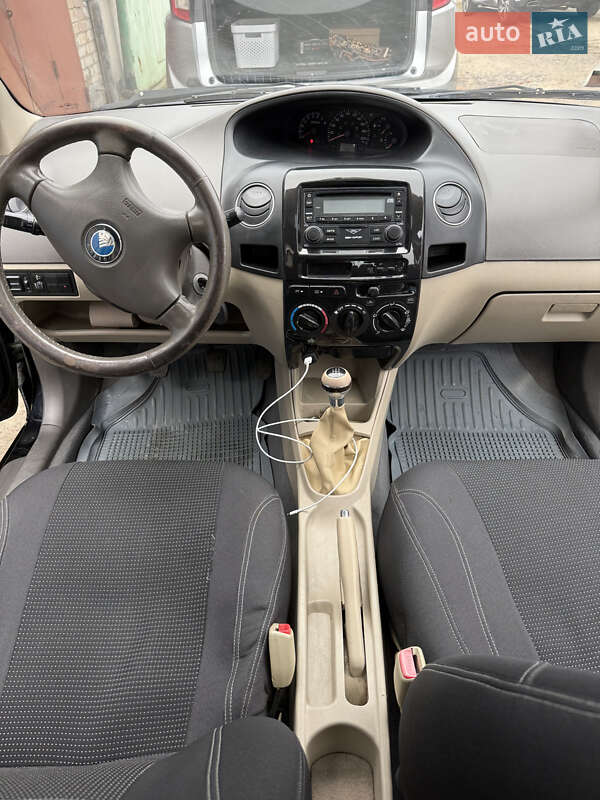 Седан Geely MK 2008 в Вараше