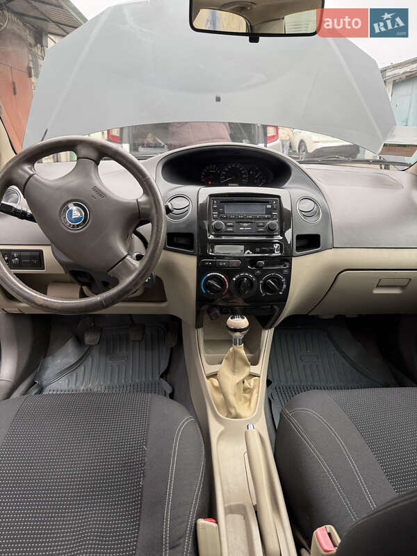 Седан Geely MK 2008 в Вараше