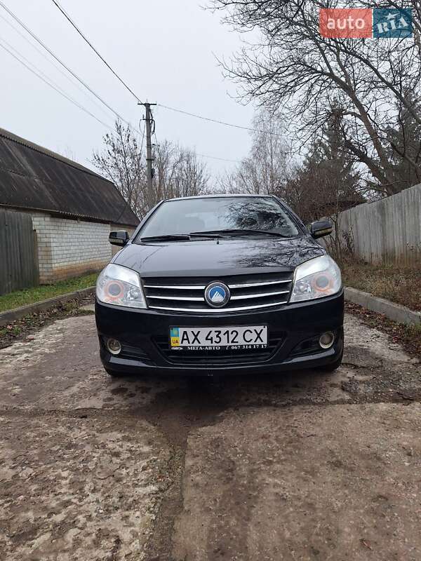 Седан Geely MK 2012 в Будах