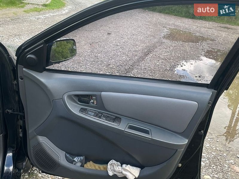 Седан Geely MK 2009 в Турці