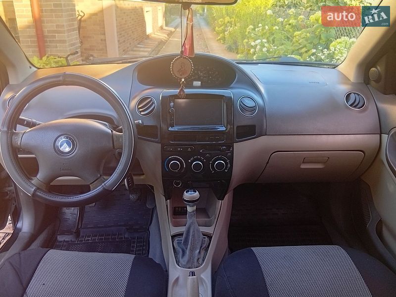 Седан Geely MK 2008 в Стрию