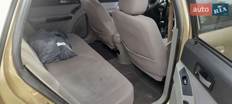 Седан Geely MR 2008 в Владимирце