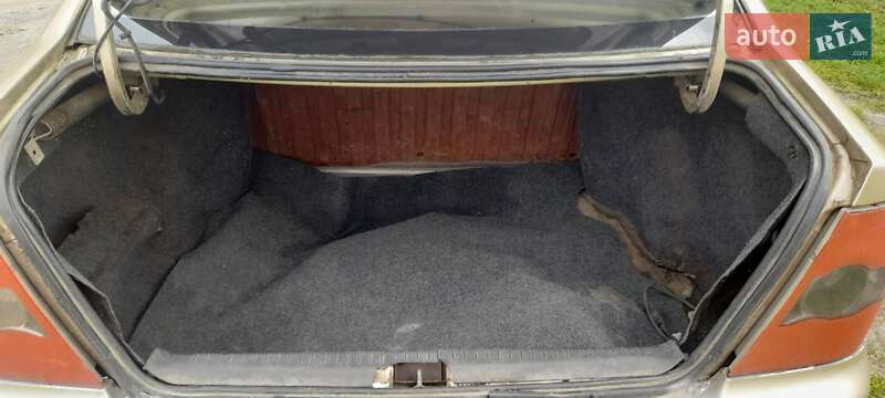 Седан Geely MR 2008 в Владимирце