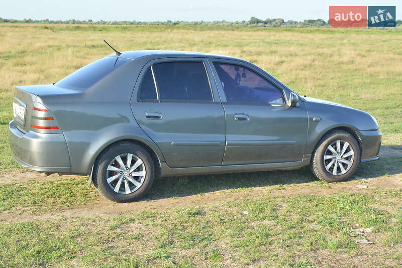 Седан Geely MR 2009 в Заречном