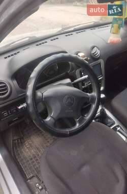 Седан Geely MR 2010 в 