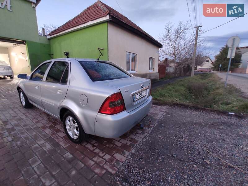 Хетчбек Geely MR 2007 в 