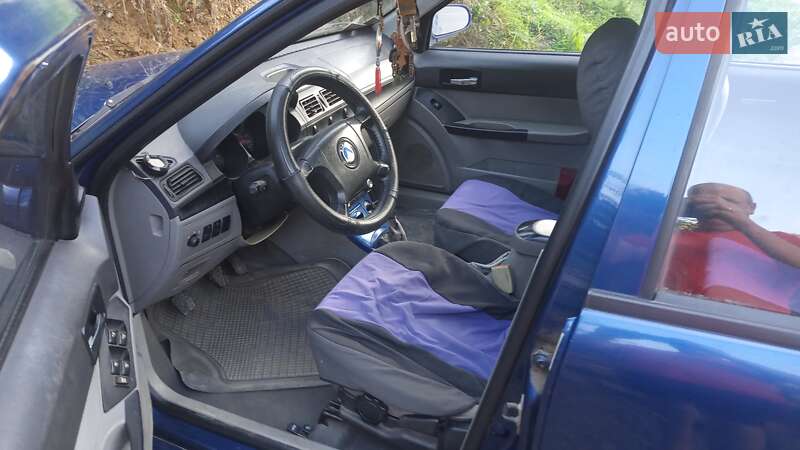 Хэтчбек Geely MR 2007 в Рахове