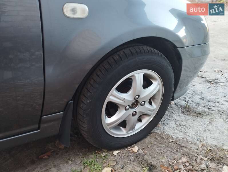 Седан Geely MR 2007 в Кременці