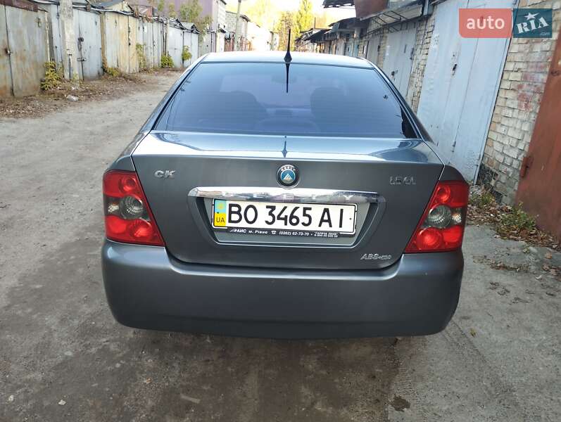 Седан Geely MR 2007 в Кременці