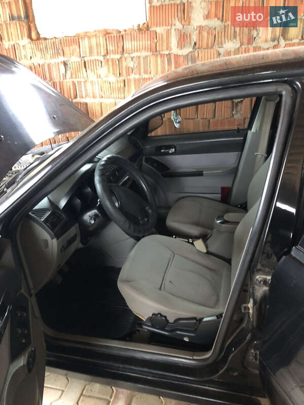 Хэтчбек Geely MR 2008 в Черновцах