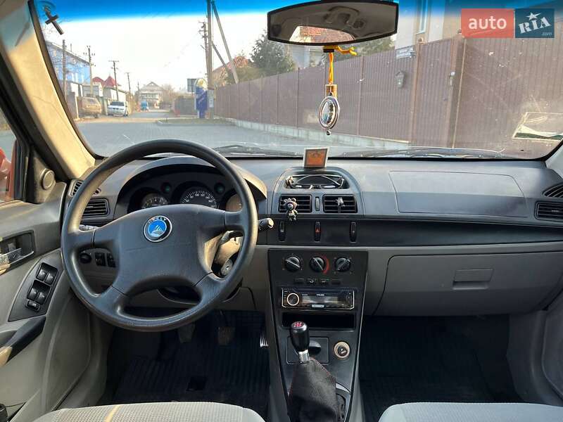 Хетчбек Geely MR 2007 в Чернівцях