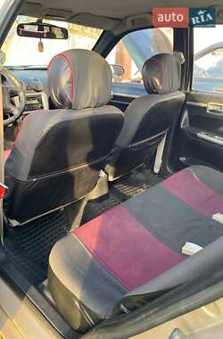 Седан Geely MR 2009 в 