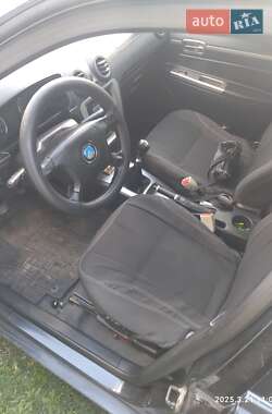 Седан Geely MR 2010 в 