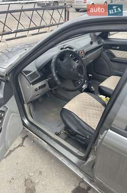 Хэтчбек Geely MR 2008 в 
