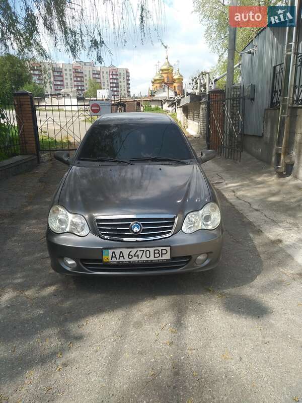 Седан Geely MR 2012 в 