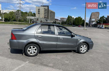 Седан Geely MR 2010 в 