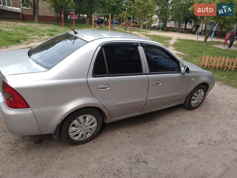 Хэтчбек Geely MR 2008 в Чернигове