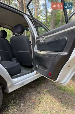 Седан Geely MR 2009 в 