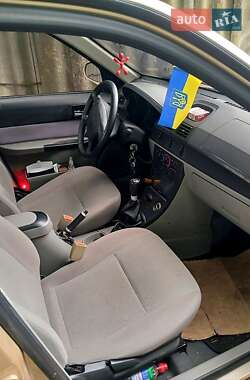 Седан Geely MR 2008 в 