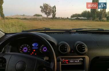 Седан Geely MR 2013 в 