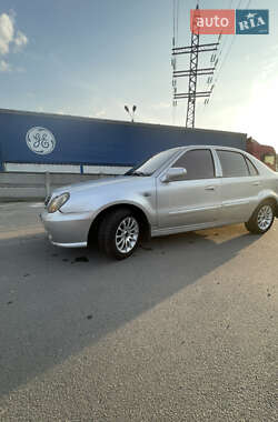 Хетчбек Geely MR 2007 в 
