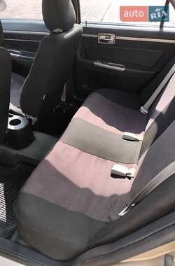 Седан Geely MR 2009 в 