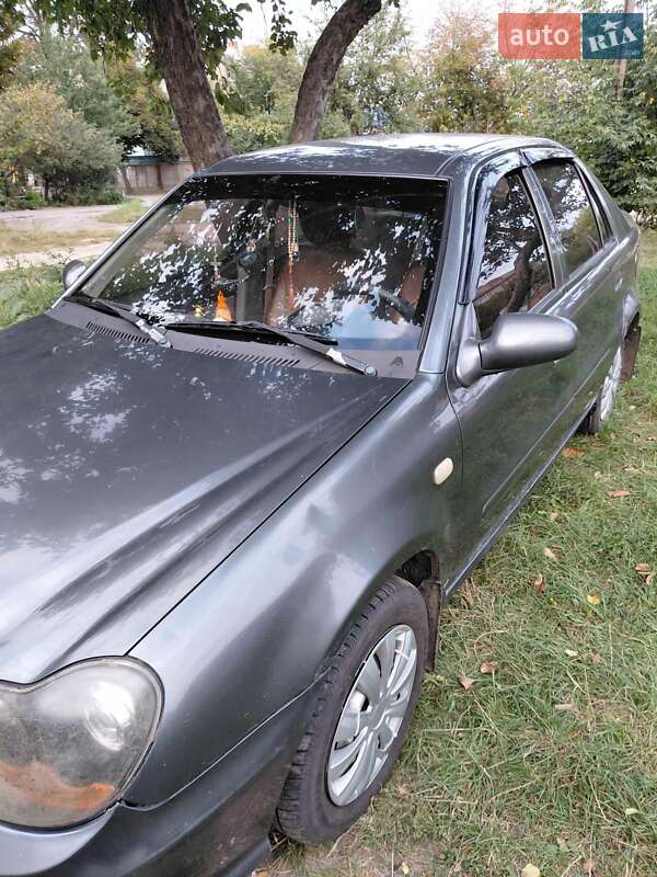 Хетчбек Geely MR 2007 в 