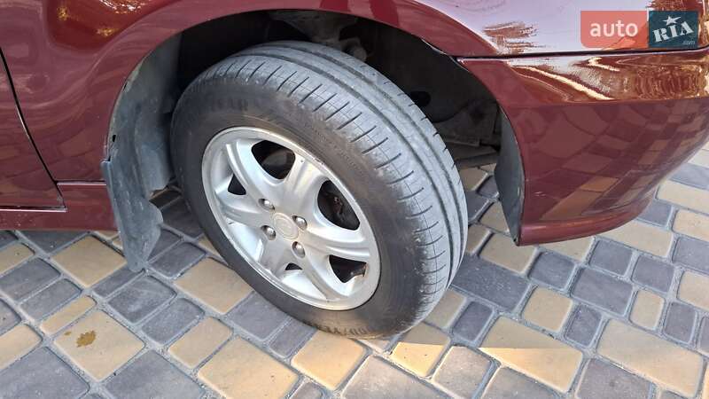 Седан Geely MR 2008 в Кам'янському