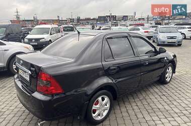 Седан Geely MR 2011 в 