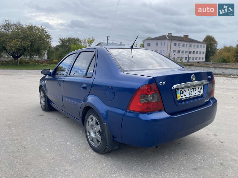 Хэтчбек Geely MR 2008 в Шумске