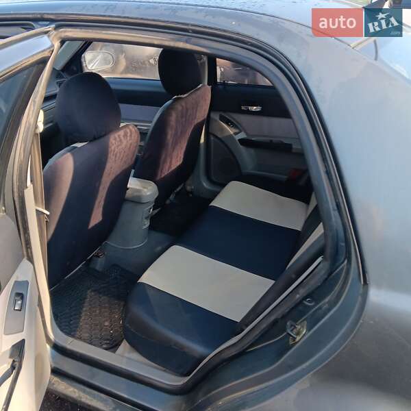 Хэтчбек Geely MR 2008 в Шептицькому