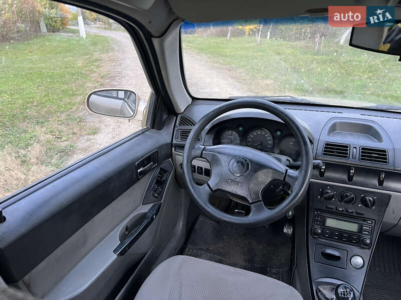 Хэтчбек Geely MR 2007 в Ужгороде