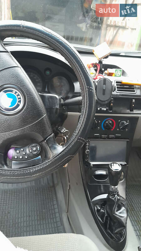 Хетчбек Geely MR 2008 в Узині