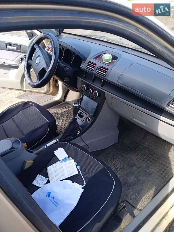 Хетчбек Geely MR 2008 в Радомишлі