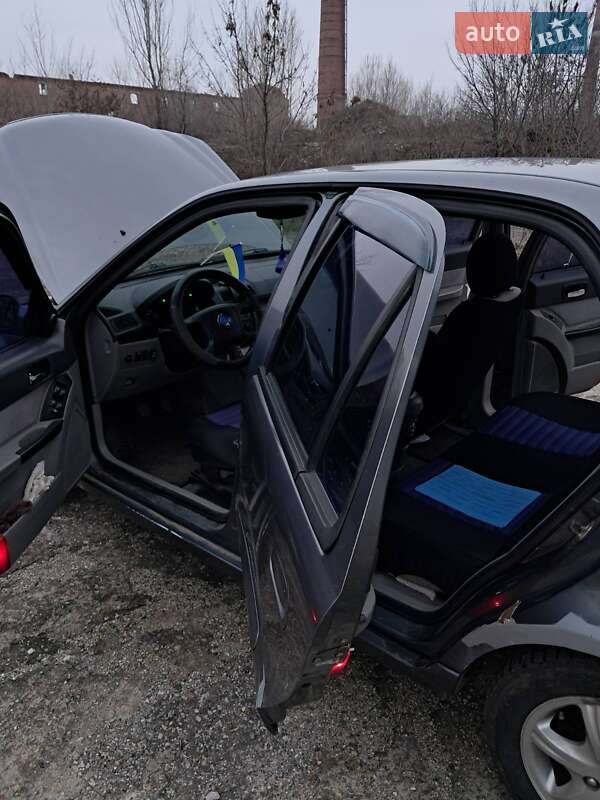 Хэтчбек Geely MR 2008 в Первомайске фото 5 Хэтчбек Geely MR 2008 в Первомайске