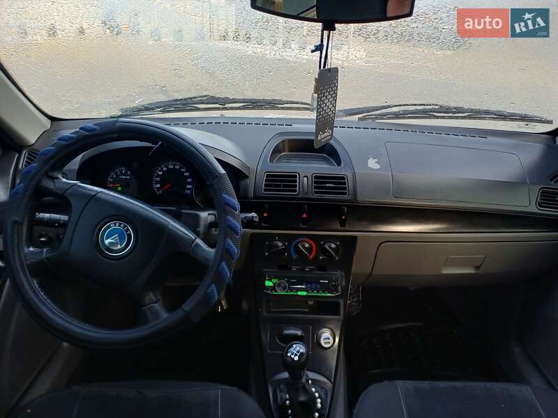 Хетчбек Geely MR 2007 в Запоріжжі