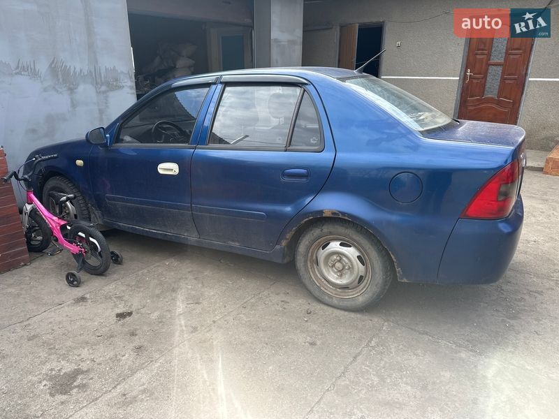 Хэтчбек Geely MR 2008 в Черновцах