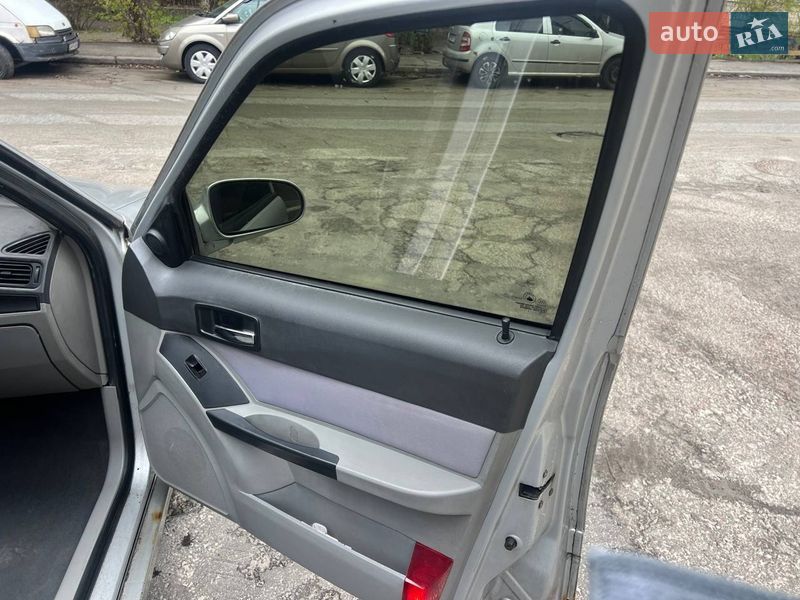 Хетчбек Geely MR 2008 в Києві