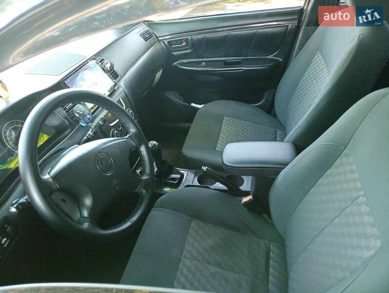 Седан Geely SL 2011 в Ромнах