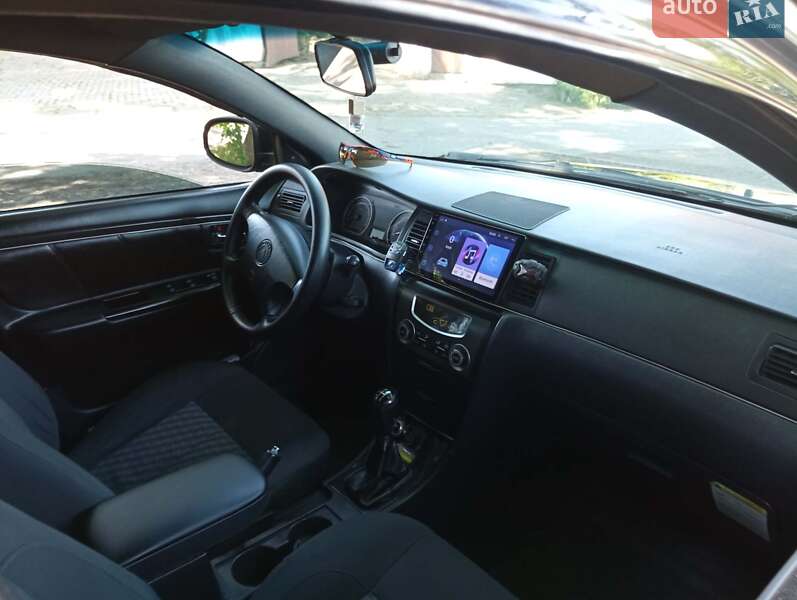 Седан Geely SL 2011 в Ромнах