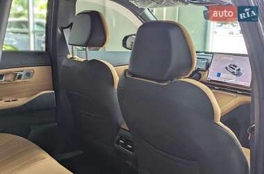 Внедорожник / Кроссовер Geely Starship 7 2025 в 