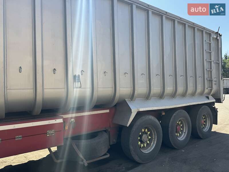 Самоскид напівпричіп General Trailers DF28CJ5 2003 в Одесі