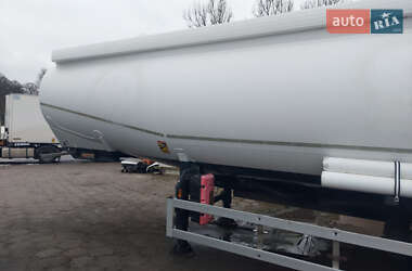 Цистерна напівпричіп General Trailers TF 34CZ 2002 в Вінниці