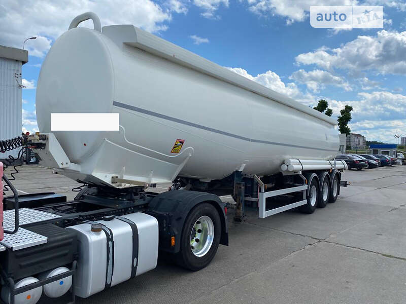 Цистерна полуприцеп General Trailers ТХ34 2003 в Киеве