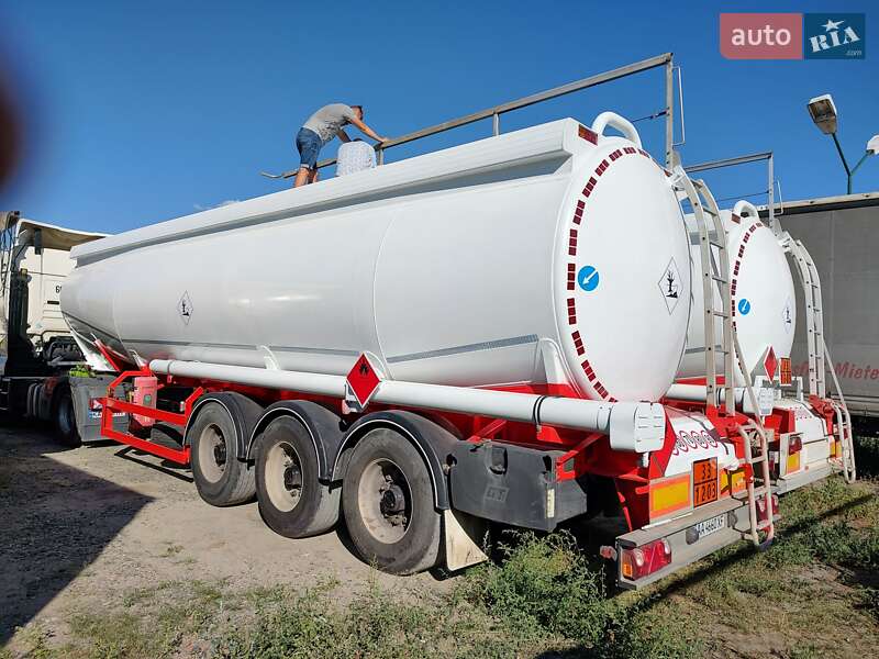 Цистерна полуприцеп General Trailers ТХ34 2003 в Киеве