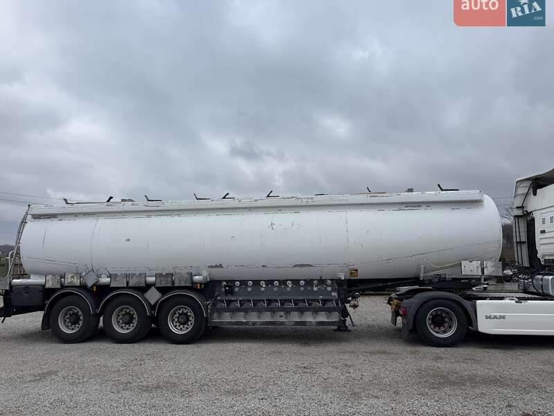 Цистерна полуприцеп General Trailers TX 2000 в Виннице фото 2 Цистерна полуприцеп General Trailers TX 2000 в Виннице