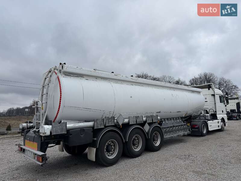 Цистерна полуприцеп General Trailers TX 2000 в Виннице фото 3 Цистерна полуприцеп General Trailers TX 2000 в Виннице