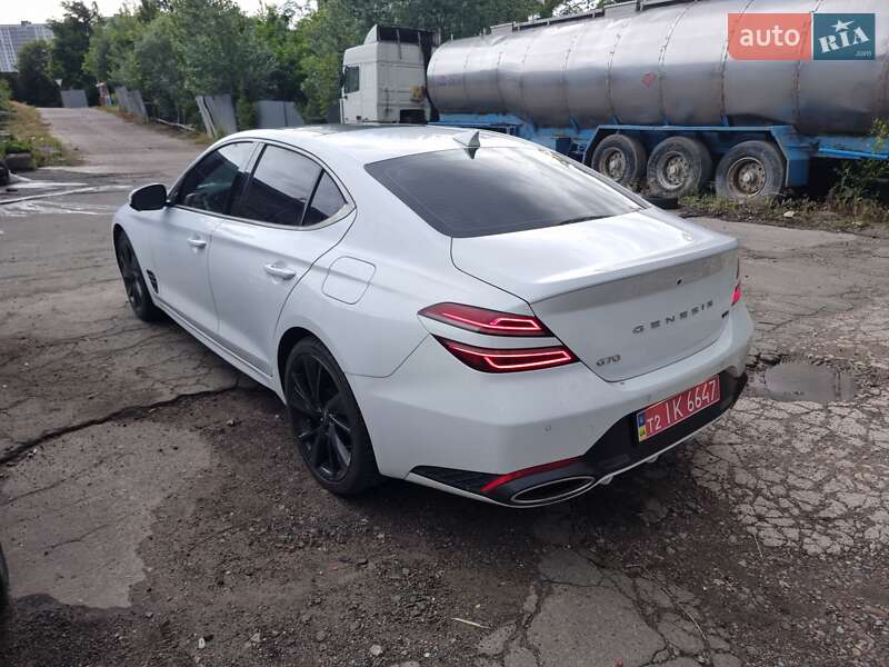 Седан Genesis G70 2022 в Киеве